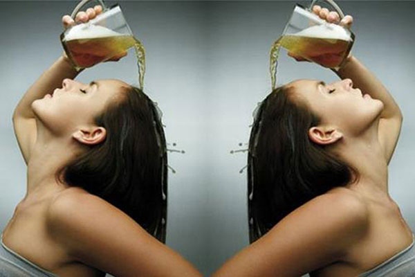 nhung meo vat huu ich chung minh bia khong chi de giai khat hinh anh 1