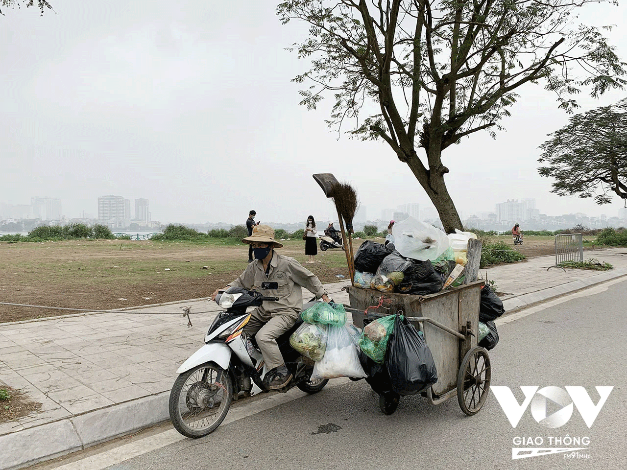 nhung dien vien lam xiec tren duong pho hinh anh 6