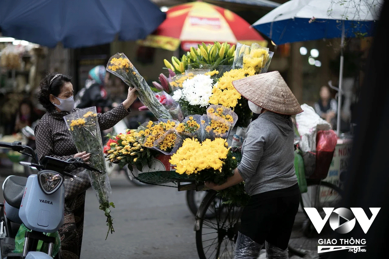 khong khi tet ngap tren khap pho phuong ha noi hinh anh 3