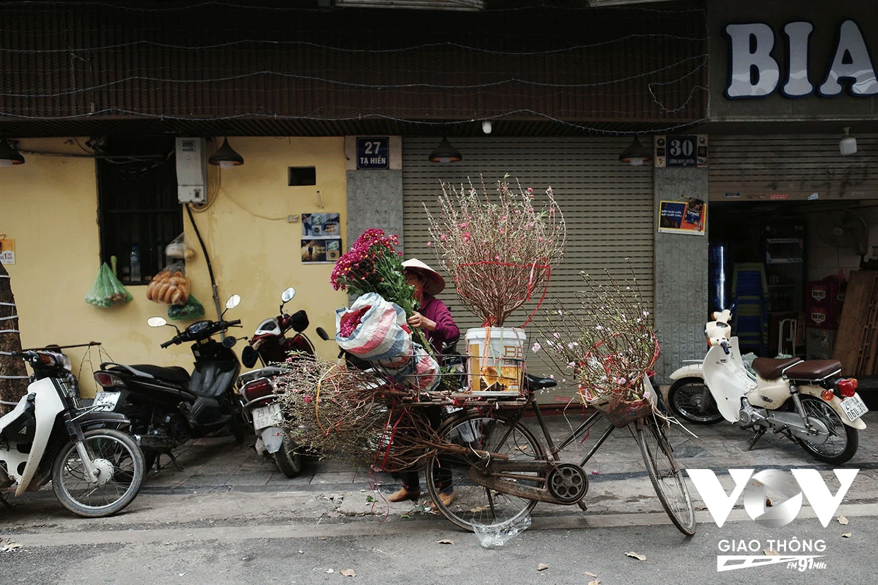 khong khi tet ngap tren khap pho phuong ha noi hinh anh 8