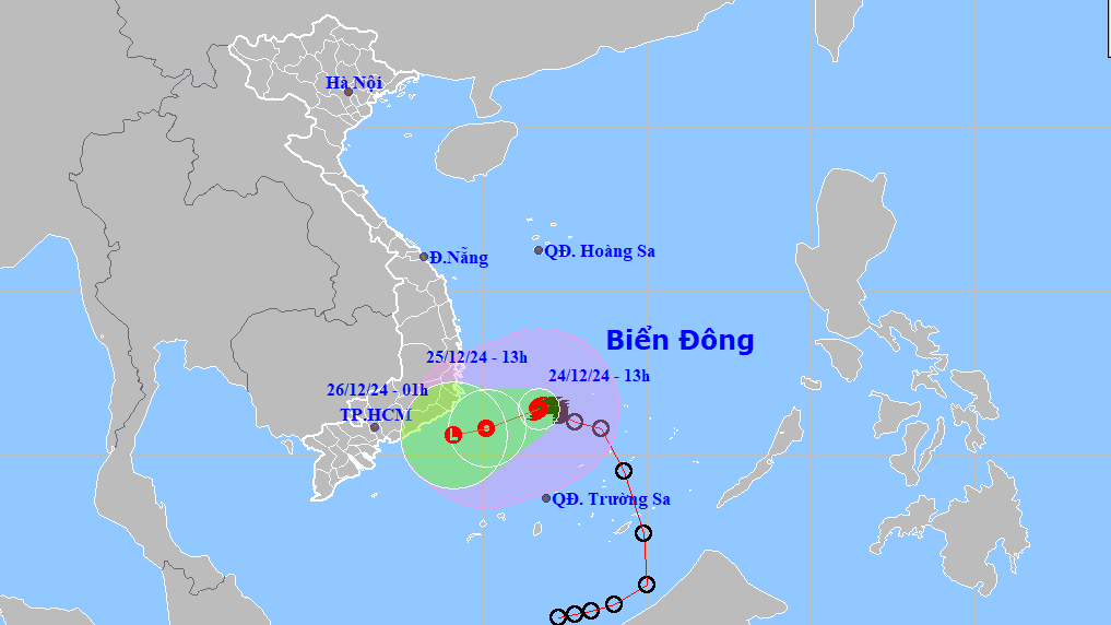 bao so 10 manh cap 8, giat cap 10 dang di chuyen cham o giua bien Dong hinh anh 1