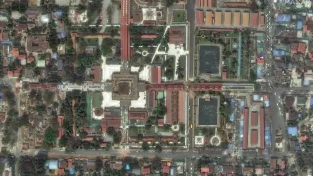 Anh ve tinh truoc va sau tran dong dat kinh hoang o myanmar hinh anh 2