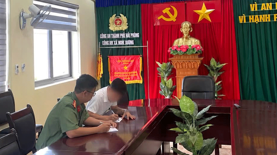 Dang thong tin sai su that len facebook, mot nguoi dan o hai phong bi xu phat hinh anh 1