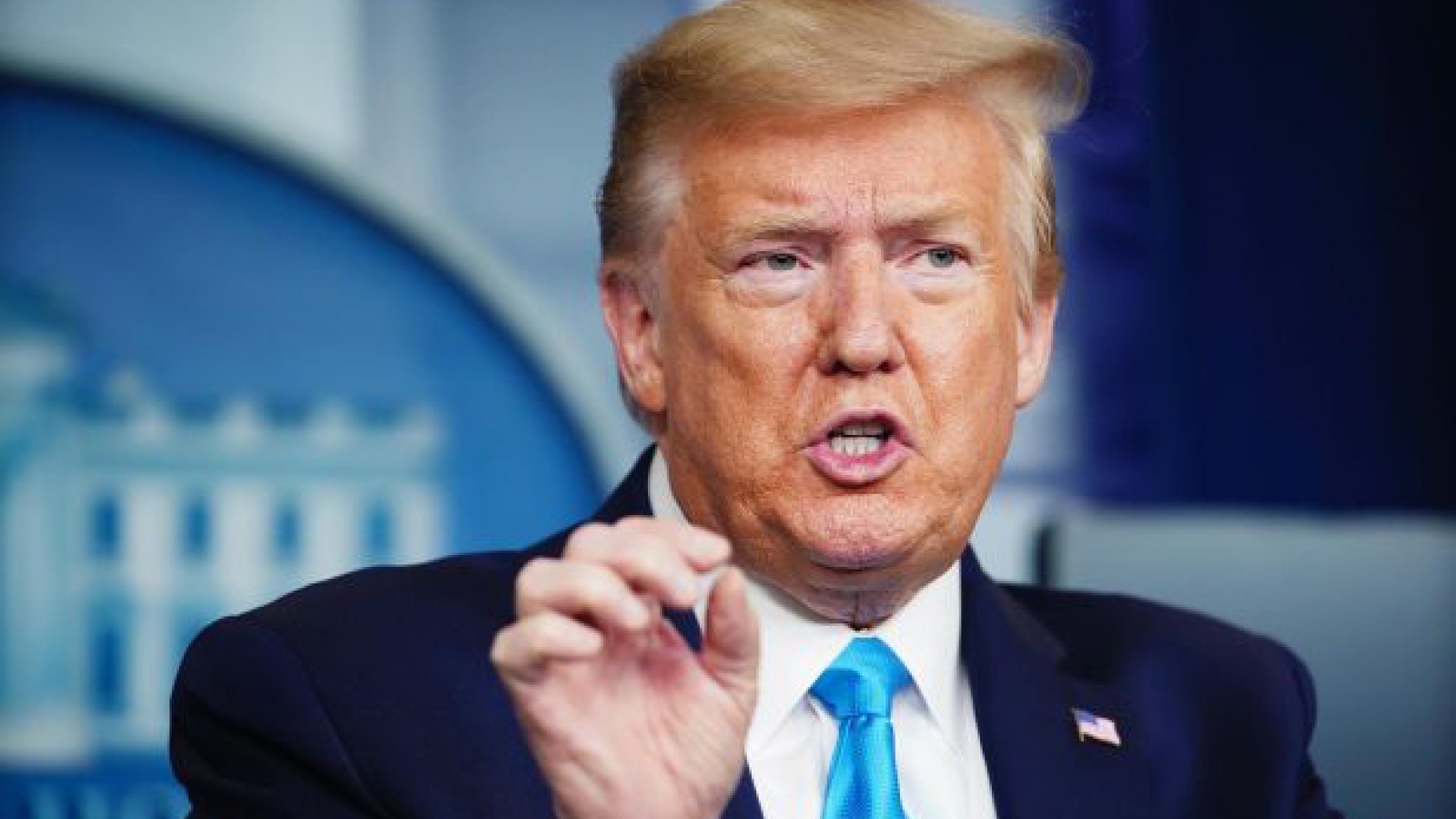 Tổng thống Trump: Bắn hạ tàu Iran nếu bị “quấy rối”