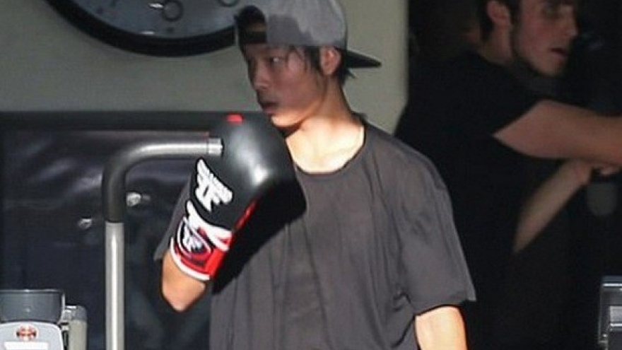 Angelina Jolie thuê huấn luyện viên hướng dẫn boxing cho Pax Thiên tại nhà
