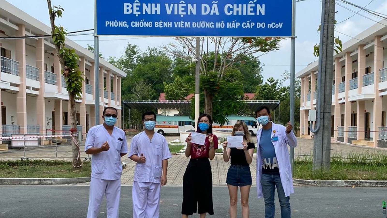 Thêm 16 bệnh nhân mắc Covid-19 được công bố khỏi bệnh