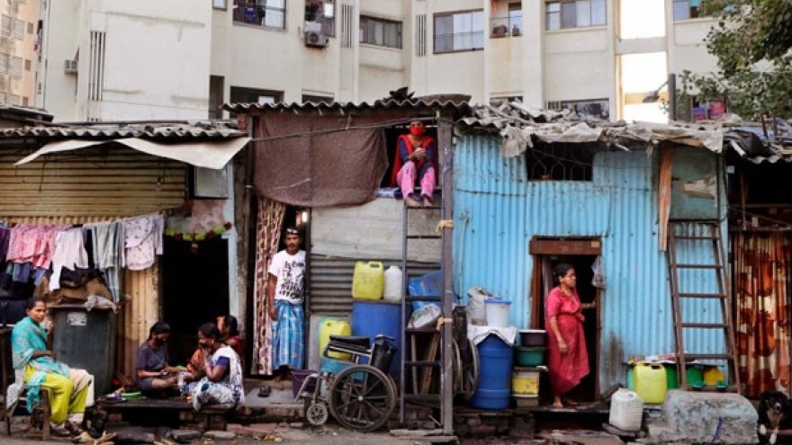 “Nhiệm vụ Dharavi”: Giải cứu khu ổ chuột lớn nhất Ấn Độ khỏi Covid-19 