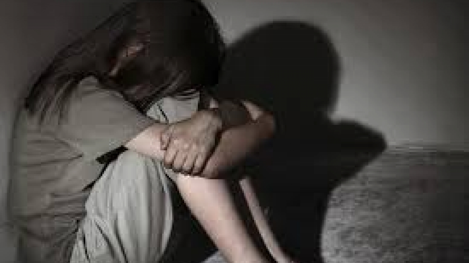 Điều tra nghi án cụ ông xâm hại tình dục bé gái khuyết tật hàng xóm