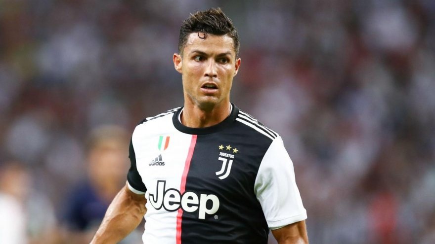 Cristiano Ronaldo sẽ phải cách ly 2 tuần khi trở lại Italia