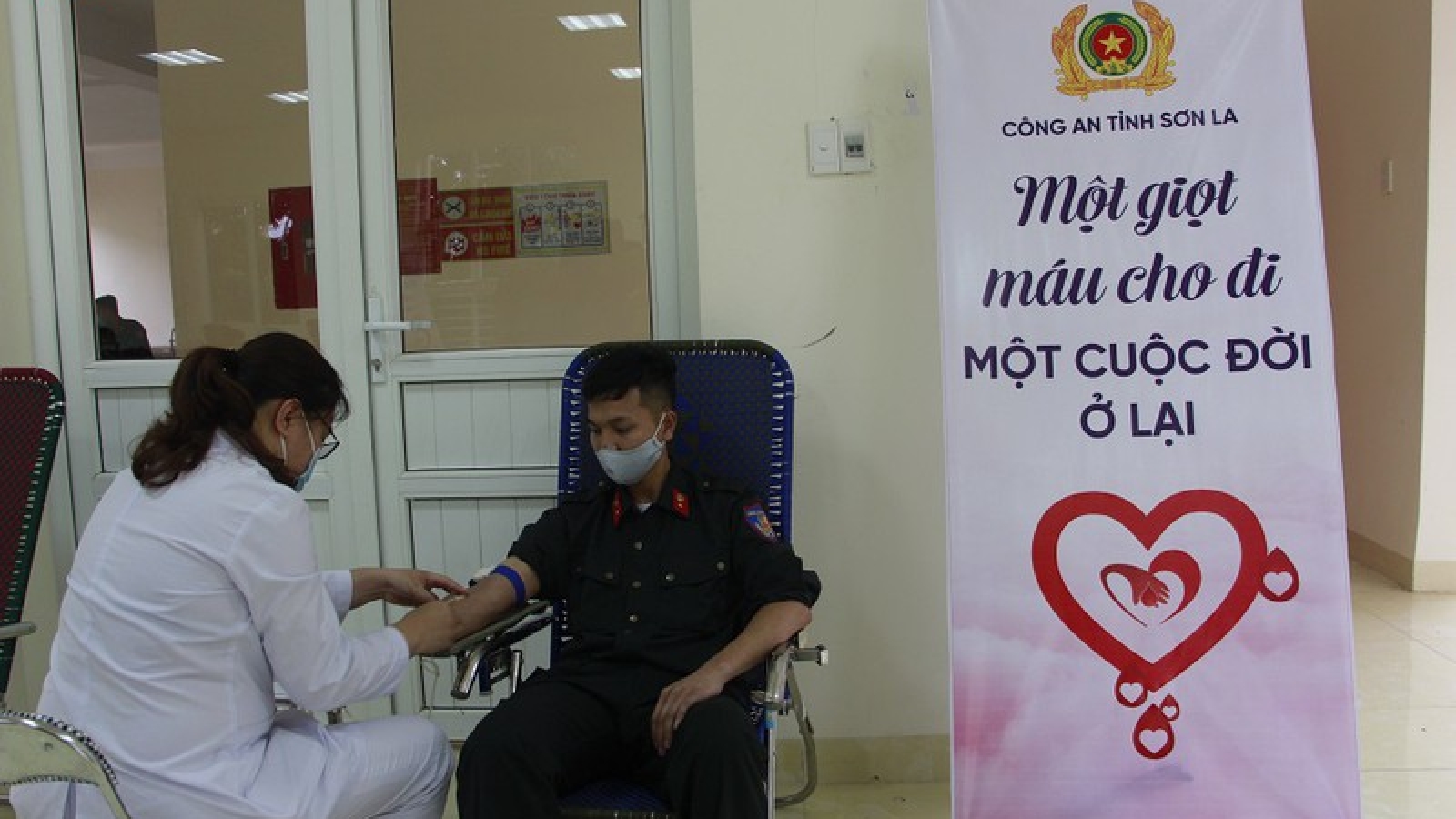 Sơn La tổ chức “Hiến máu an toàn - Không ngại Covid“