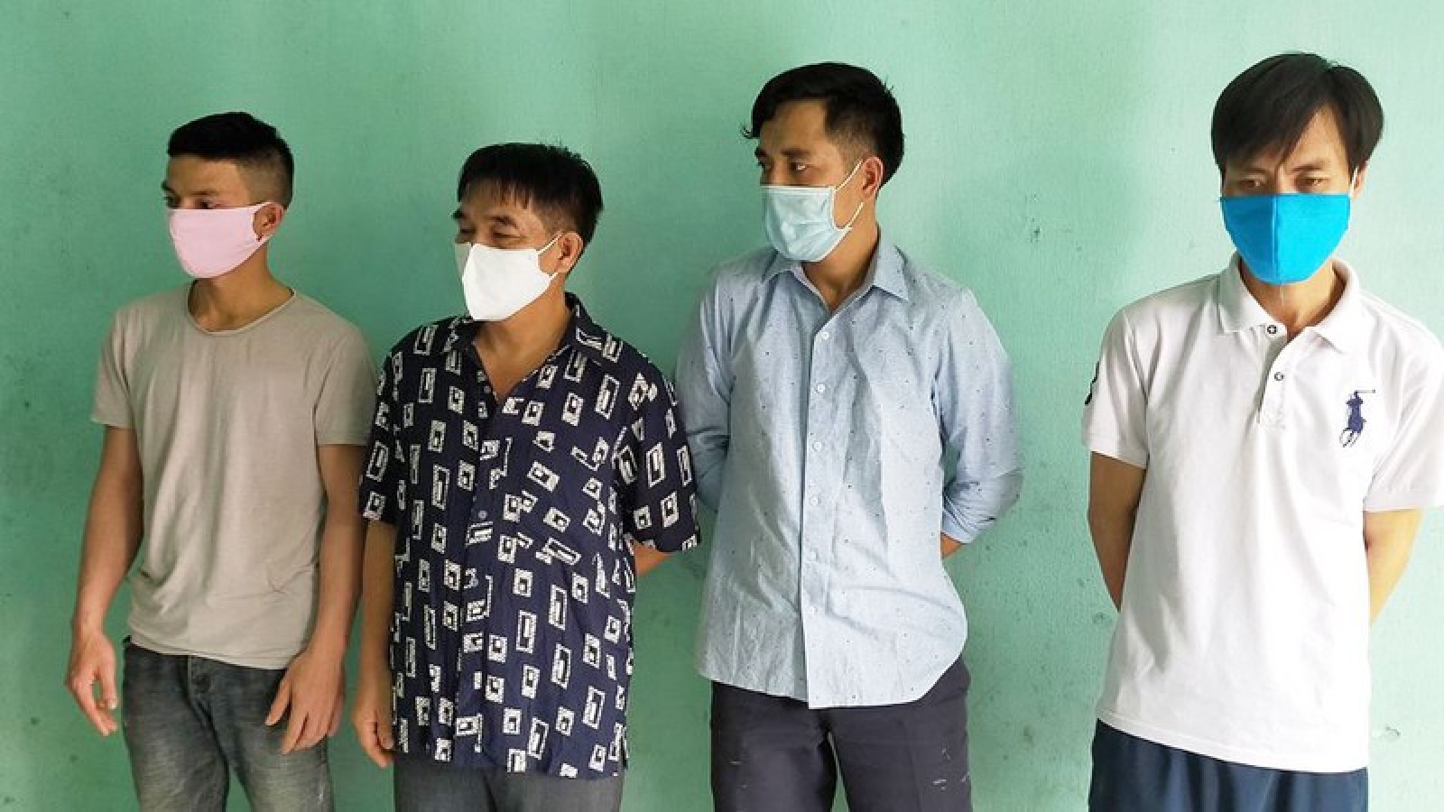 Trộm 61 con lợn để trả nợ cờ bạc 