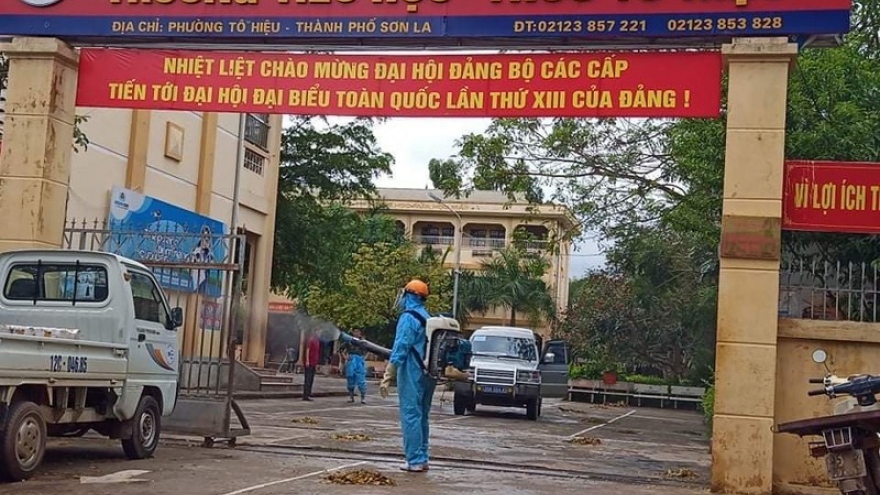 Thành phố Sơn La khử khuẩn, đảm bảo an toàn cho học sinh trở lại trường 