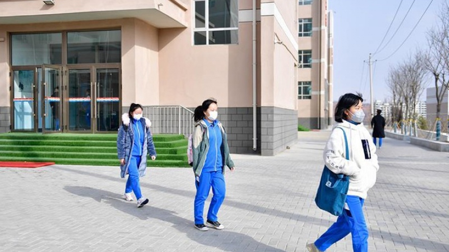Hải Nam (Trung Quốc) nới lỏng quy định đeo khẩu trang cho học sinh