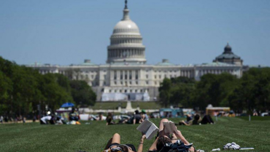 “Tiệc Covid-19” – nguồn lây nhiễm virus SARS-CoV-2 mới tại Mỹ