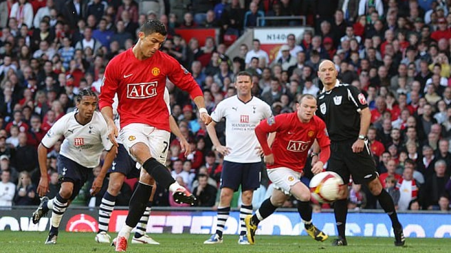 Mong CR7 đá hỏng penalty và tâm tư của trọng tài bị xem là thần hộ mệnh của MU