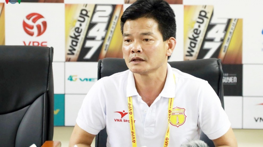 HLV Văn Sỹ báo tin vui, Nam Định sẵn sàng chiến đấu khi V-League trở lại
