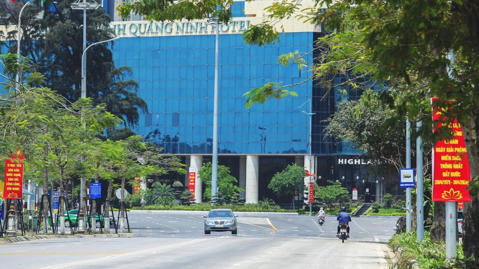 Quảng Ninh: Người Hạ Long đón kỳ nghỉ lễ khác lạ 