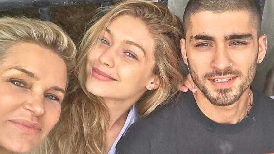 Siêu mẫu Gigi Hadid đang mang bầu bé gái