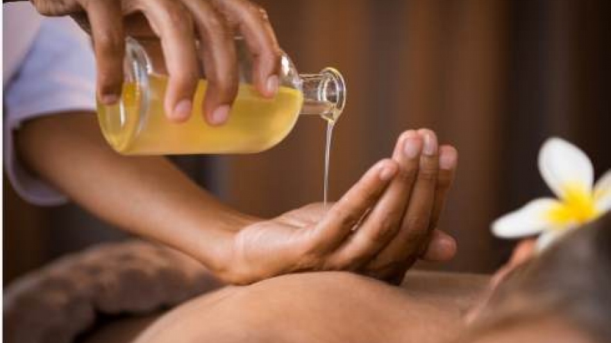 Từ ngày 20/5, cấm lao động Việt Nam ra nước ngoài hành nghề massage