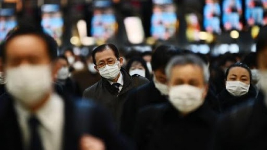 Gần 2.000 người Nhật Bản mắc Covid-19 chữa bệnh tại nhà