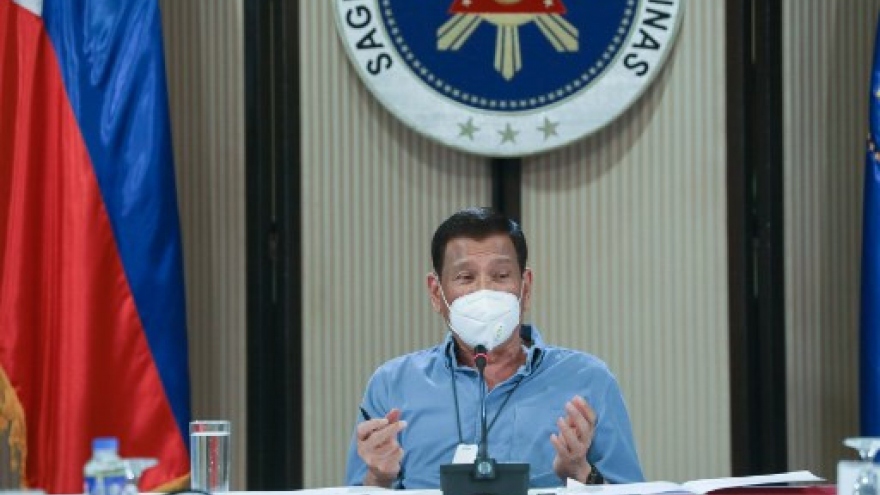 Tổng thống Philippines: Không mở cửa trường học cho đến khi có vaccine