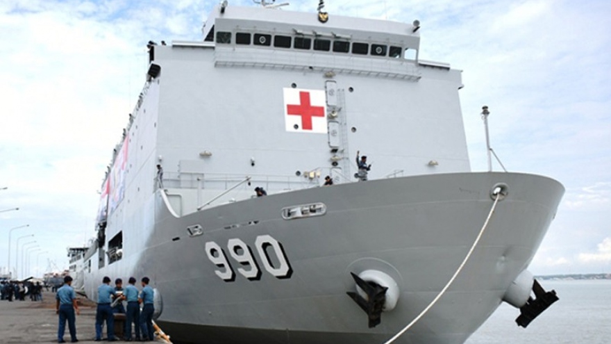 Quân đội Indonesia điều tàu chiến hỗ trợ ứng phó với Covid-19
