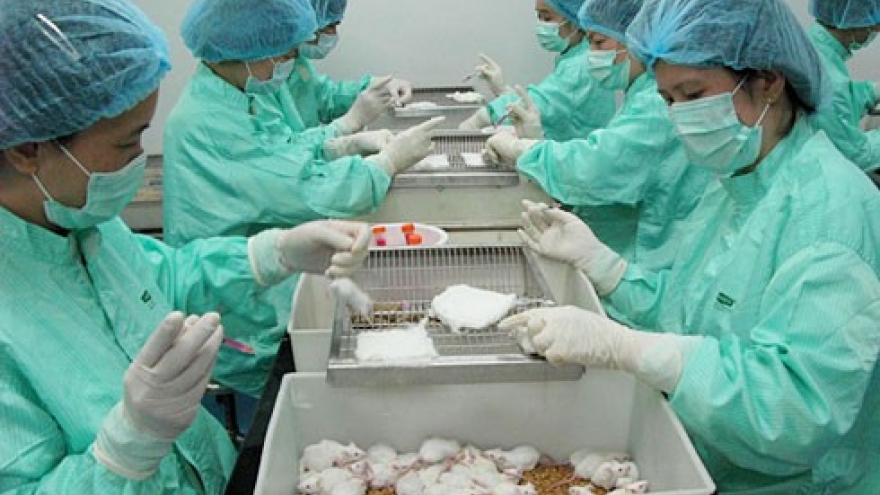 Vietnam makes steps to produce COVID-19 vaccine