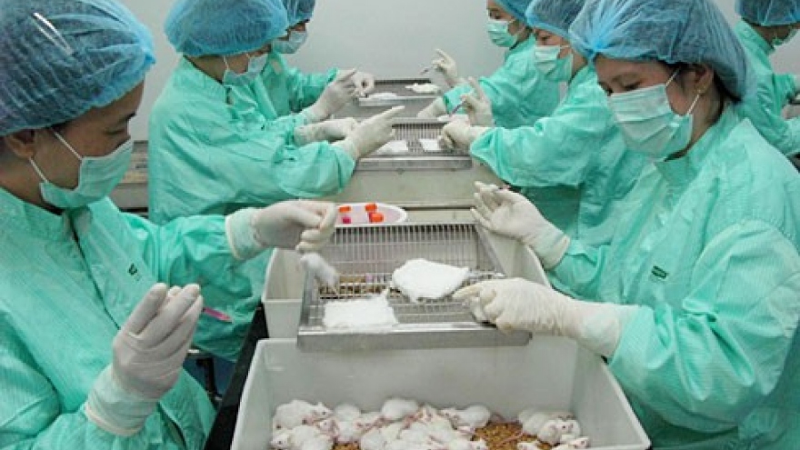 Vietnam makes steps to produce COVID-19 vaccine 