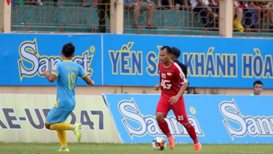 Nhiều tuyển thủ Việt Nam phải đá Cúp QG trên sân không khán giả