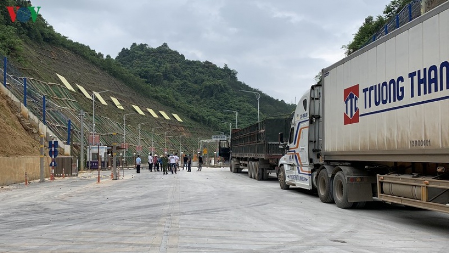 Tăng thời gian thông quan hàng hóa tại cửa khẩu Tân Thanh