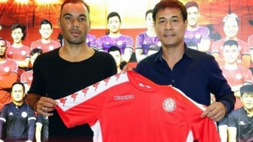 CLB TPHCM thanh lý hợp đồng với cầu thủ đắt giá nhất V-League 2020