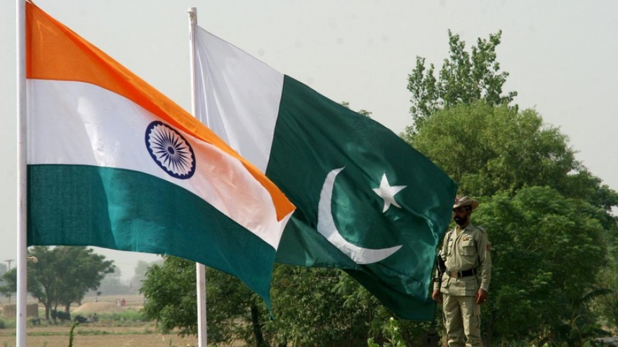 Quân đội Pakistan bắn hạ máy bay do thám của Ấn Độ