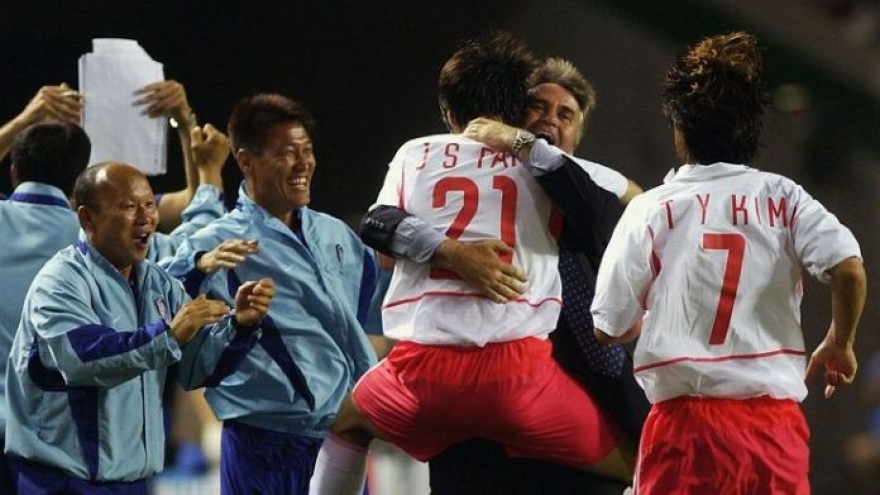 Ngày này năm xưa: Thầy Park cùng ĐT Hàn Quốc gây sốc ở World Cup 2002