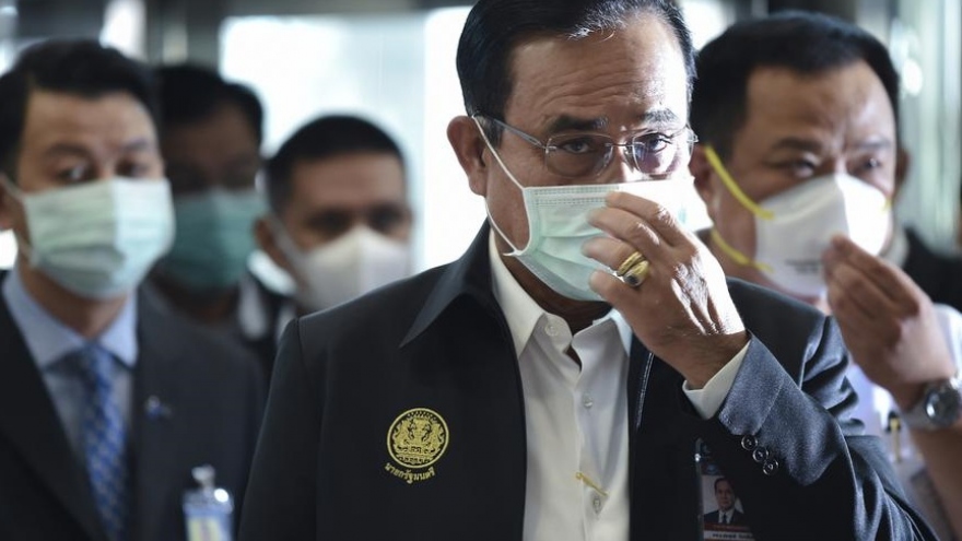Thủ tướng Thái Lan từ chối dỡ bỏ lệnh tình trạng khẩn cấp