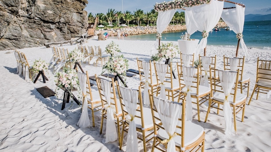 Destination wedding: Những bãi biển nên thơ cho đám cưới trong mơ