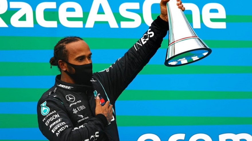 Thắng áp đảo ở F1 Hungarian Grand Prix: Lewis Hamilton thống trị đường đua