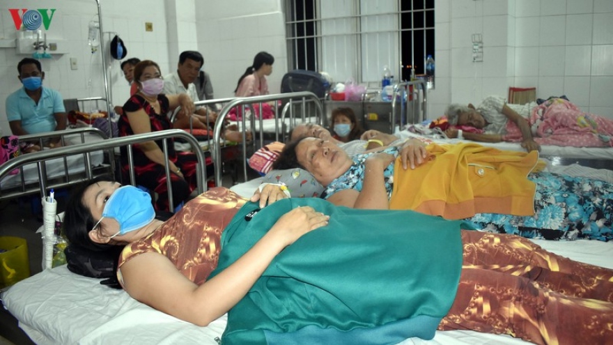 Hàng chục công nhân ở Cần Thơ nhập viện do nghi ngộ độc khí gas