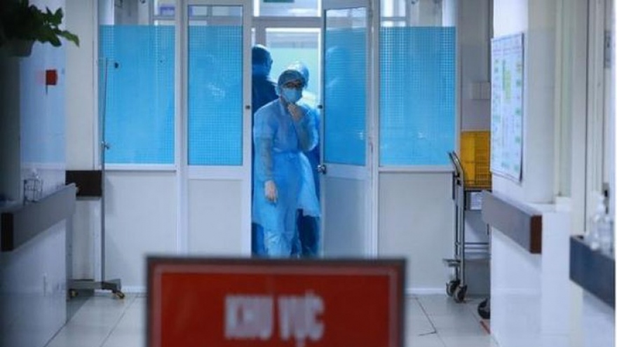 COVID-19: 12 more imported cases detected, Vietnam has 396 cases