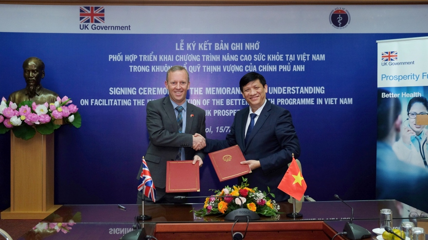 Vietnam steps up health co-operation with the UK 