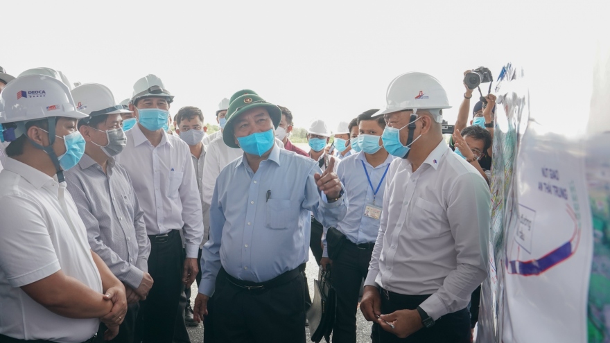 Thủ tướng kiểm tra tiến độ thi công cao tốc Trung Lương - Mỹ Thuận