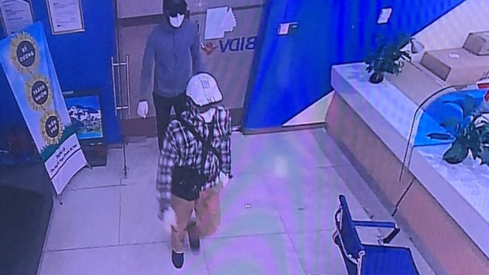 Kẻ cướp ngân hàng ở Hà Nội dùng súng colt xoay