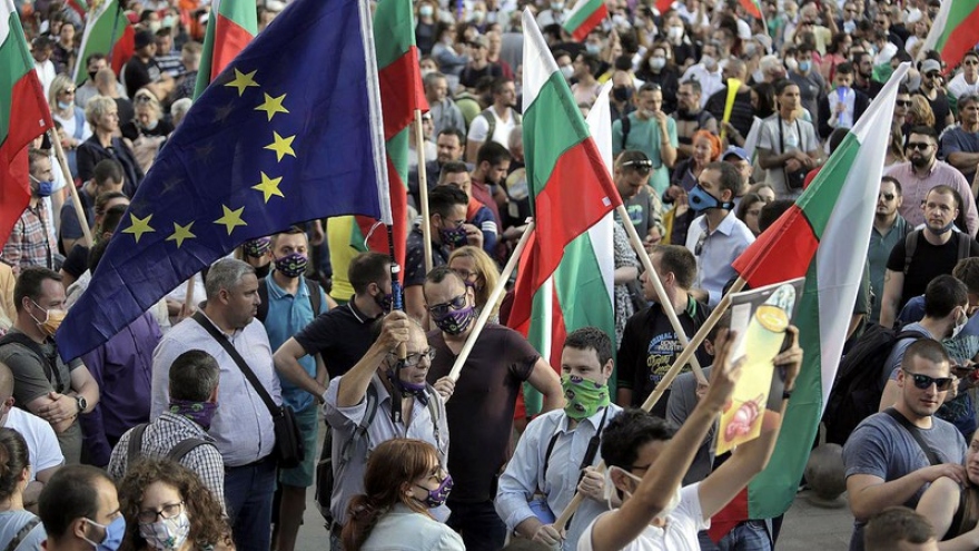 Thủ tướng Bulgaria hứa cải tổ nội các do sức ép của biểu tình