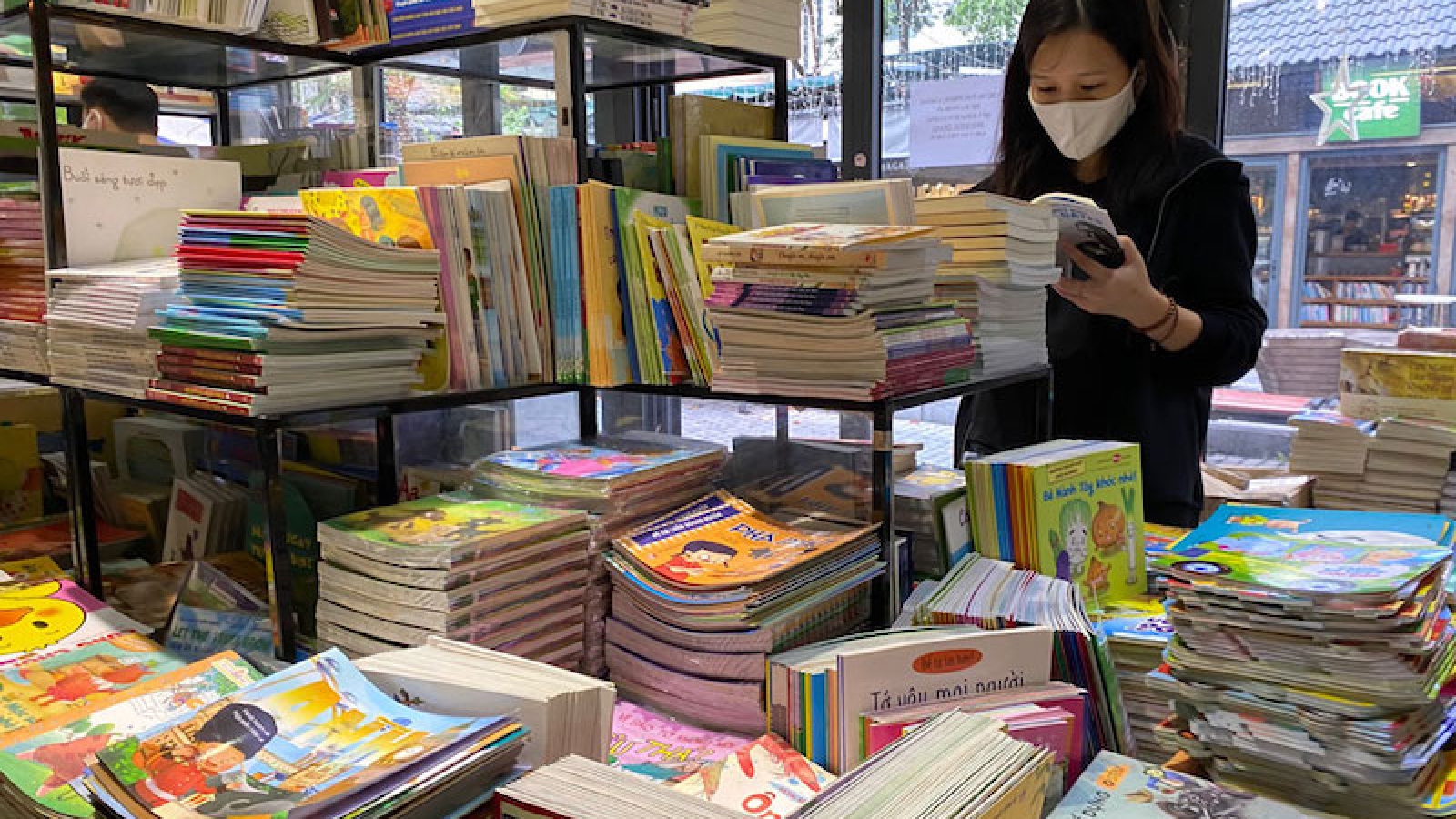 Ample entertainment program at Hanoi Book Street from July 18
