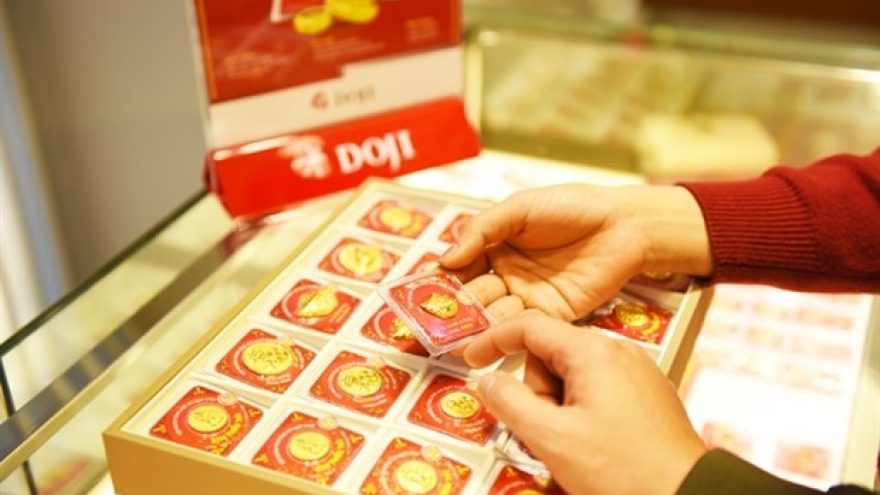 Booming gold market risky for individual investors: experts