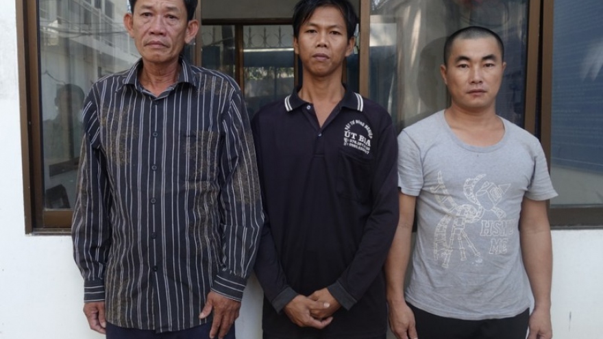 Khởi tố, tạm giam 3 đối tượng tổ chức cho người vượt biên sang Campuchia