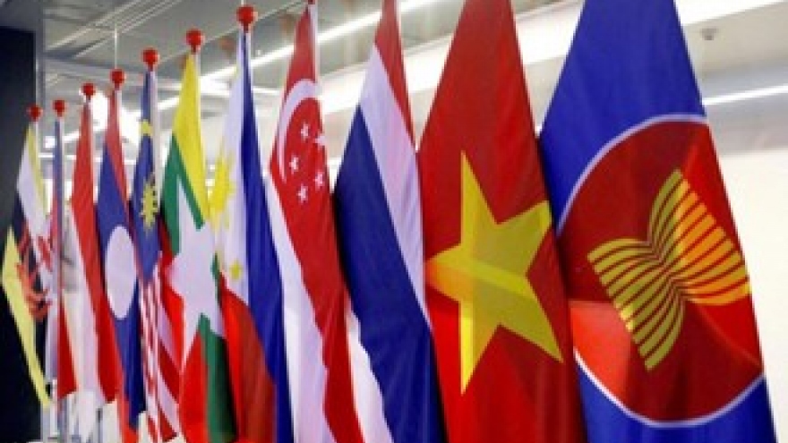 Nhìn lại chặng đường 25 năm Việt Nam gia nhập ASEAN