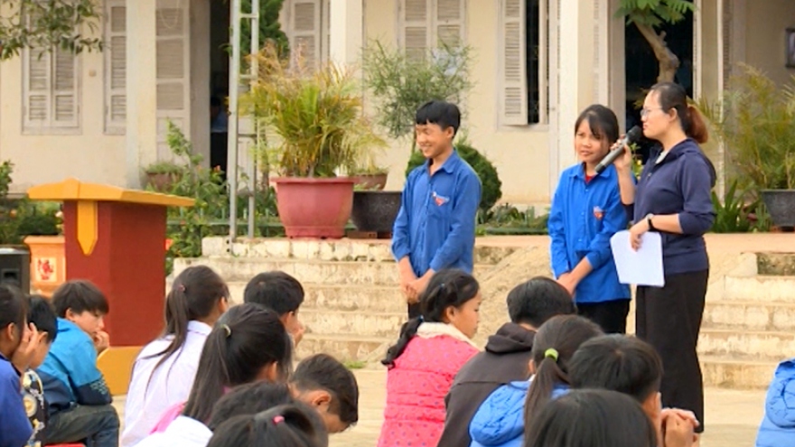 Giáo dục giới tính học đường- giải pháp ngăn chặn tảo hôn ở Lai Châu
