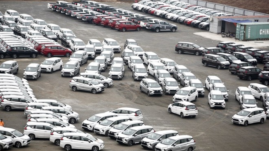 Người Việt quan tâm ô tô lắp ráp khiến lượng xe nhập khẩu giảm mạnh