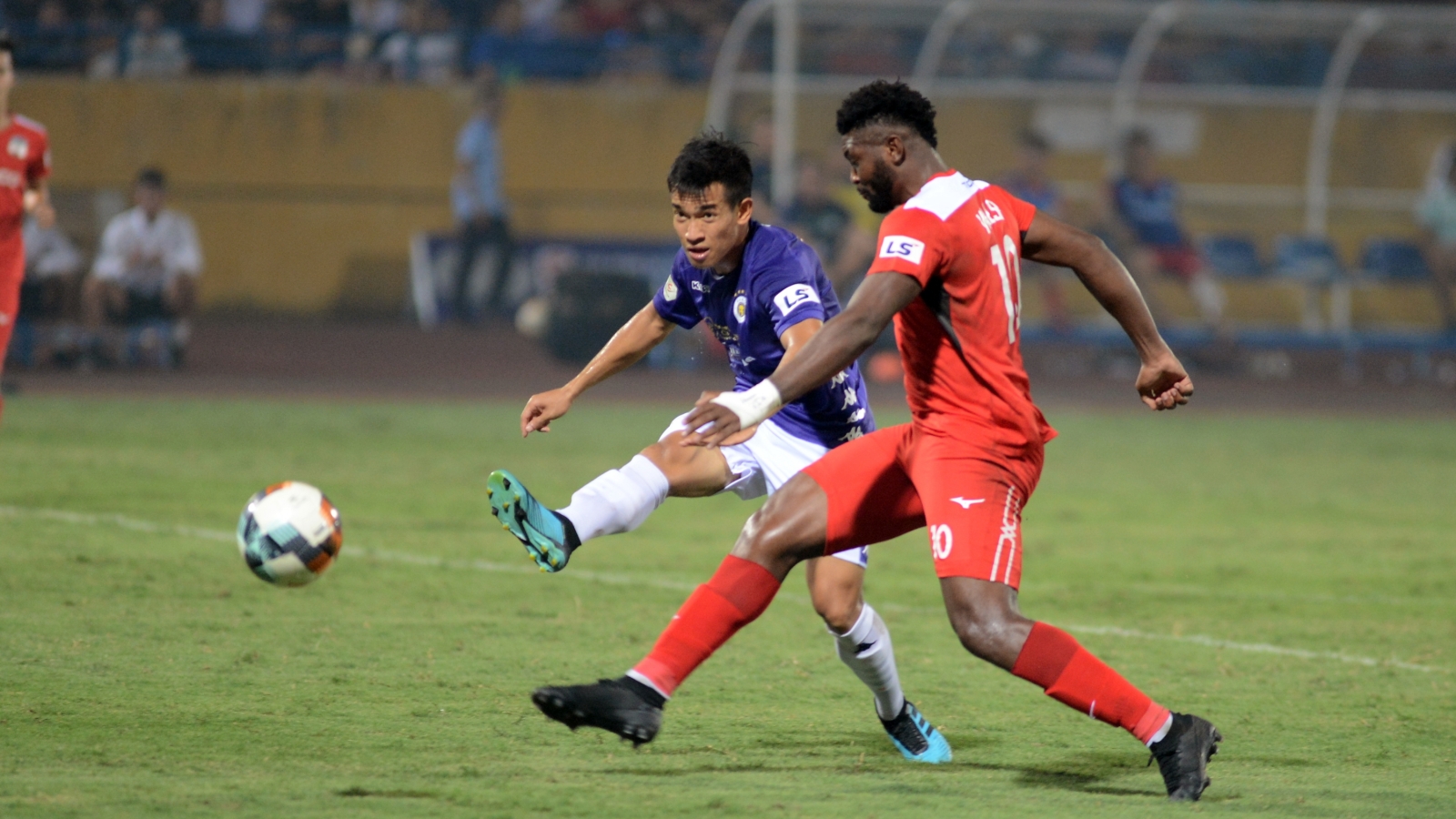 Vòng 10 V-League 2020: “Cơ hội vàng” của Hà Nội FC và HAGL