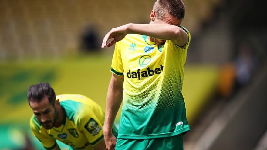 Xác định đội bóng đầu tiên ở Premier League 2019/2020 xuống hạng